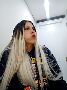 eva-2023 online show from 11/14/25, 02:04