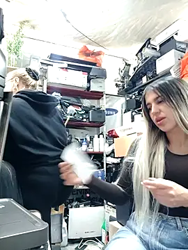 eva-2023 online show from 11/26/25, 04:29