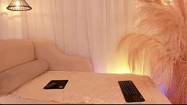 Snapshot of anniesweet02 chatting on 10/15/25, 10:51 anniesweet02 online show from 10/15/25, 10:51