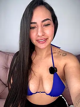 Snapshot of anniesweet02 chatting on 11/07/25, 03:16 anniesweet02 online show from 11/07/25, 03:16