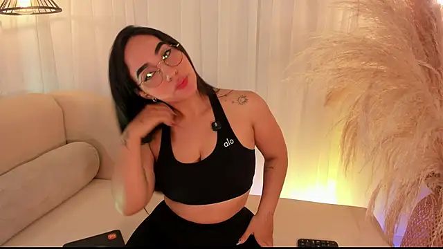 Snapshot of anniesweet02 chatting on 10/10/25, 10:54 anniesweet02 online show from 10/10/25, 10:54