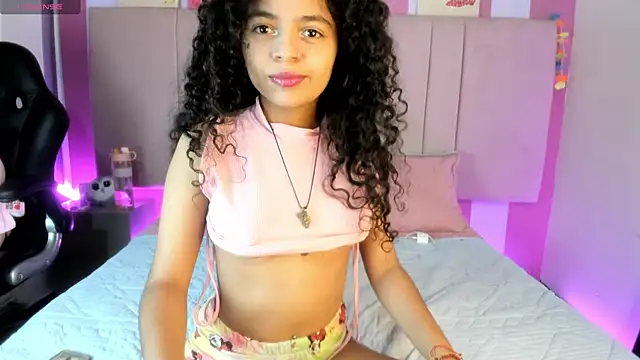 Winnifer Gonzal online show from 03/18/25, 04:07