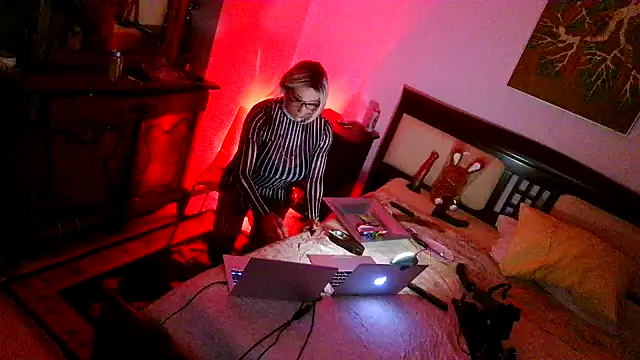 CharlotteVixxens online show from 03/01/26, 09:59