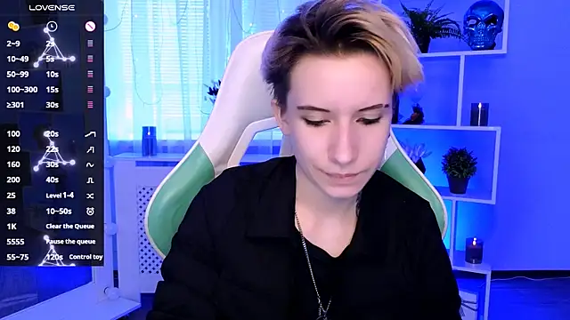 Snapshot of _Rein_ramm chatting on 05/18/26, 02:33 Rein ramm online show from 05/18/26, 02:33