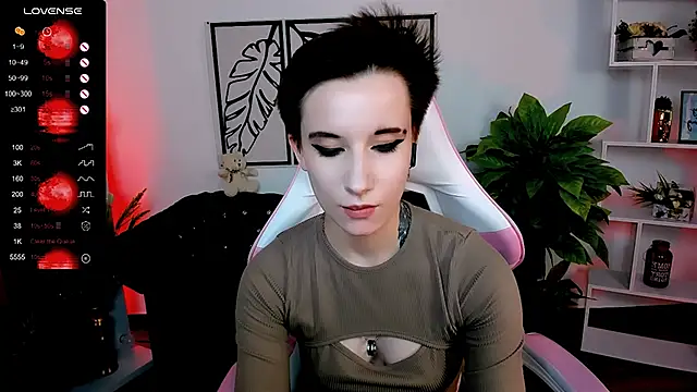 Snapshot of _Rein_ramm chatting on 03/18/25, 12:17 Rein ramm online show from 03/18/25, 12:17