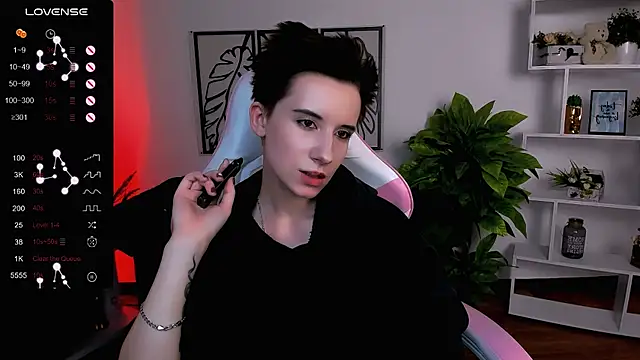 Snapshot of _Rein_ramm chatting on 03/11/25, 09:02 Rein ramm online show from 03/11/25, 09:02