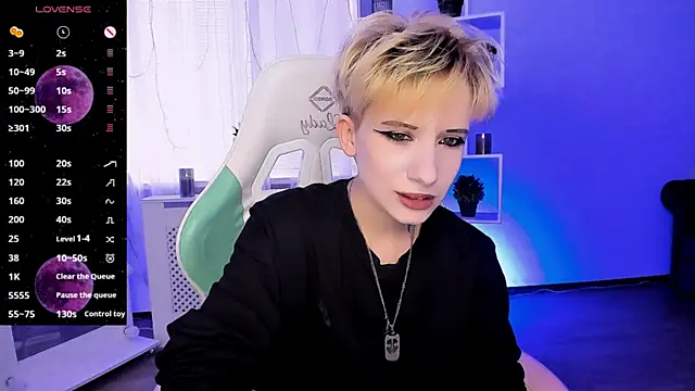 Snapshot of _Rein_ramm chatting on 04/19/26, 02:18 Rein ramm online show from 04/19/26, 02:18