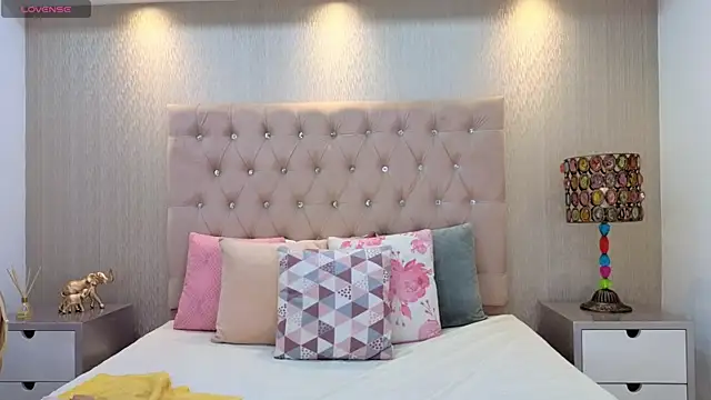 NatyQueen  online show from 03/01/25, 01:18