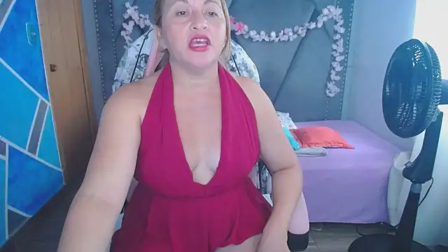 MeganMilF2 online show from 04/29/26, 01:59