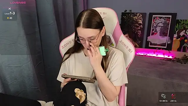 Sweet frosti online show from 04/19/26, 03:18