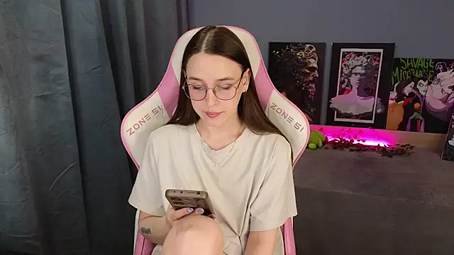 Snapshot of Sweet_frosti chatting on 06/05/26, 03:22 Sweet frosti online show from 06/05/26, 03:22