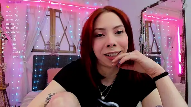 laura olssen online show from 11/10/25, 12:21