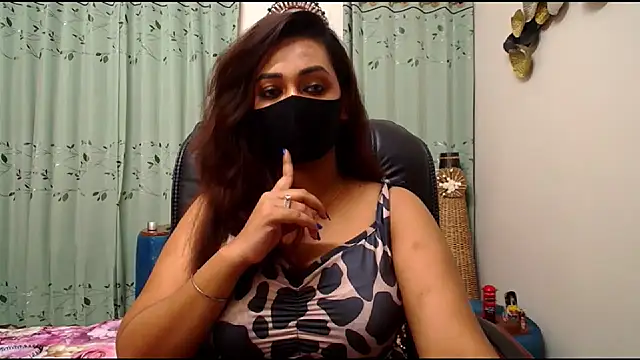 Snapshot of OH-Monica chatting on 11/02/25, 07:52 OH-Monica online show from 11/02/25, 07:52