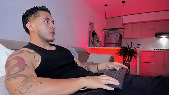 Snapshot of Chriskyle_ chatting on 09/23/25, 12:17 Chriskyle  online show from 09/23/25, 12:17