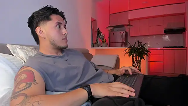 Chriskyle  online show from 12/03/25, 12:01