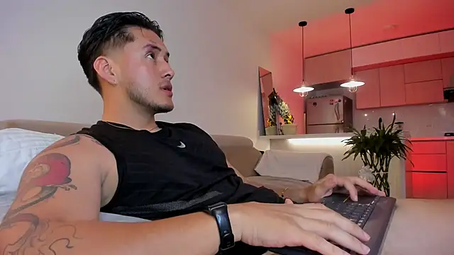 Snapshot of Chriskyle_ chatting on 09/18/25, 12:13 Chriskyle  online show from 09/18/25, 12:13