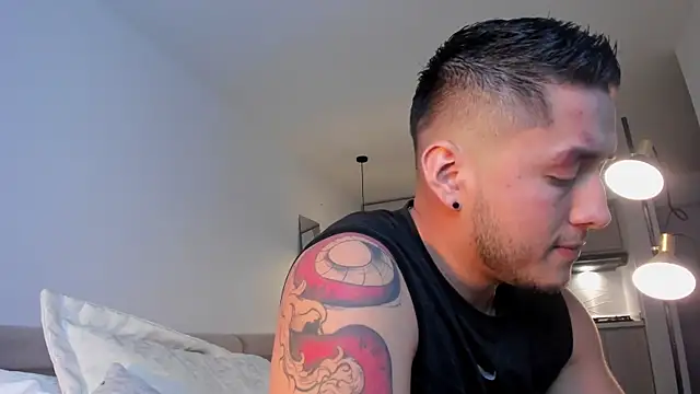 Snapshot of Chriskyle_ chatting on 03/05/25, 02:14 Chriskyle  online show from 03/05/25, 02:14