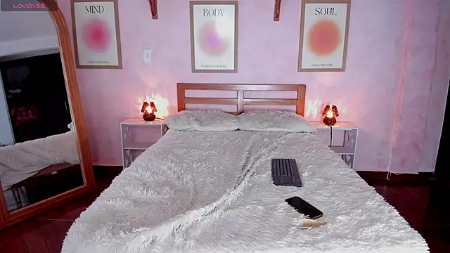 AliceBanks online show from 10/31/25, 01:30