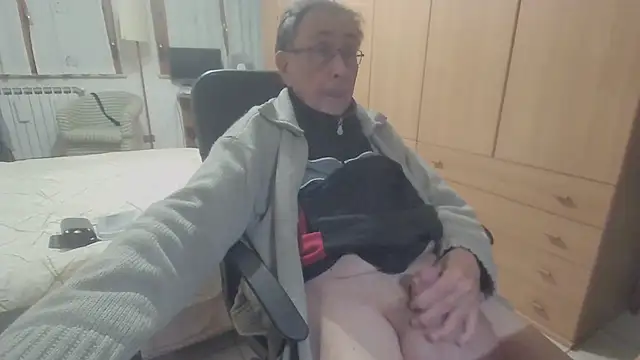 papillonhotofficial online show from 11/09/25, 04:55