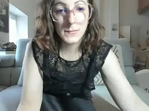 Snapshot of prunelle_sexy chatting on 10/02/25, 06:17 prunelle sexy online show from 10/02/25, 06:17
