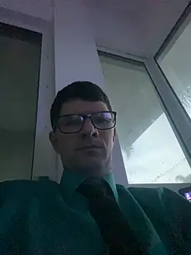 Snapshot of Juliano2289 chatting on 07/18/26, 11:52 Juliano2289 online show from 07/18/26, 11:52