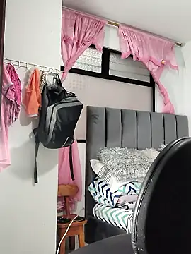 CurvySara1 online show from 01/14/26, 08:34