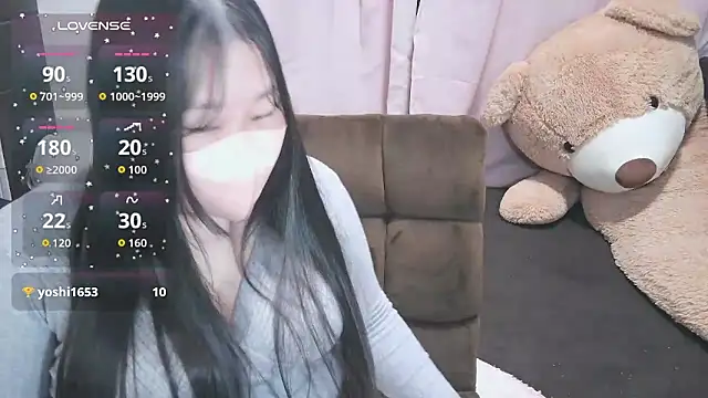 yuinyan3150 online show from 06/25/26, 08:14