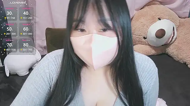 Snapshot of yuinyan3150 chatting on 09/08/25, 09:14 yuinyan3150 online show from 09/08/25, 09:14