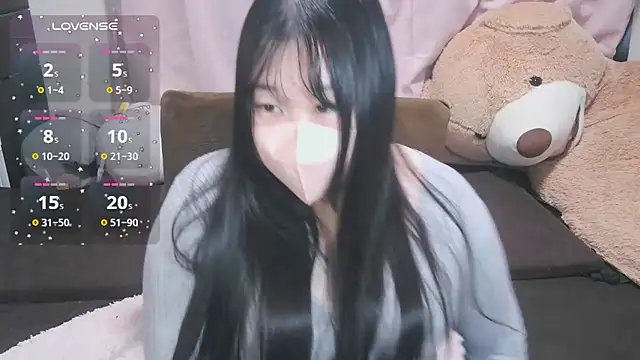 yuinyan3150 online show from 02/15/26, 07:02