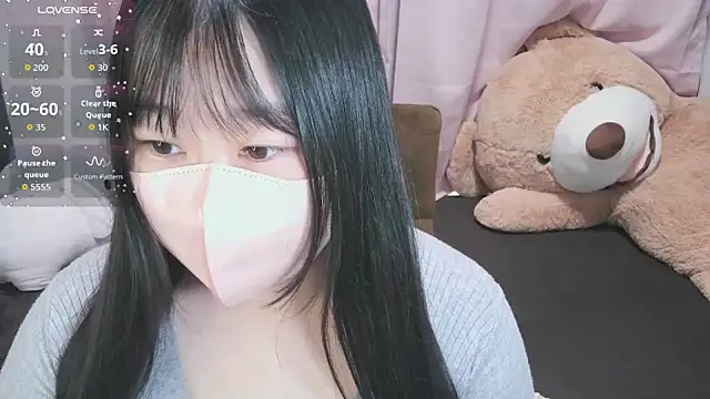 Snapshot of yuinyan3150 chatting on 09/11/25, 12:10 yuinyan3150 online show from 09/11/25, 12:10