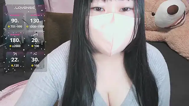 yuinyan3150 online show from 12/21/25, 10:39