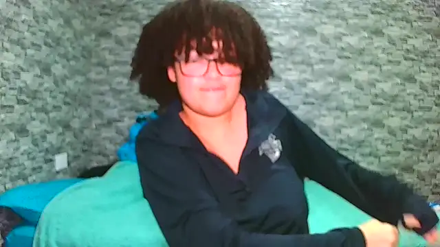 Snapshot of vanellope12 chatting on 02/10/26, 03:05 vanellope12 online show from 02/10/26, 03:05