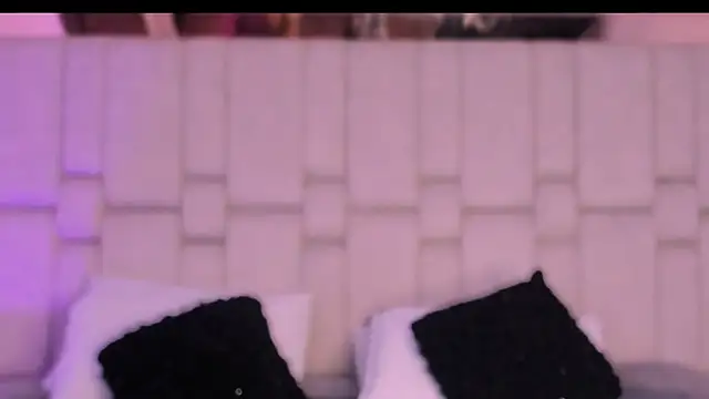 Snapshot of mary_kisses chatting on 12/03/25, 09:25 mary kisses online show from 12/03/25, 09:25