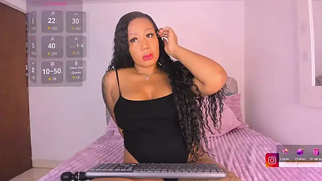 Snapshot of mary_kisses chatting on 02/23/26, 01:07 mary kisses online show from 02/23/26, 01:07