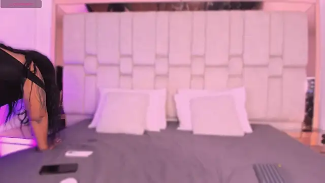 Snapshot of mary_kisses chatting on 11/10/25, 08:25 mary kisses online show from 11/10/25, 08:25