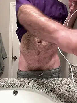 Snapshot of StrokinSnowman chatting on 04/16/26, 01:28 StrokinSnowman online show from 04/16/26, 01:28