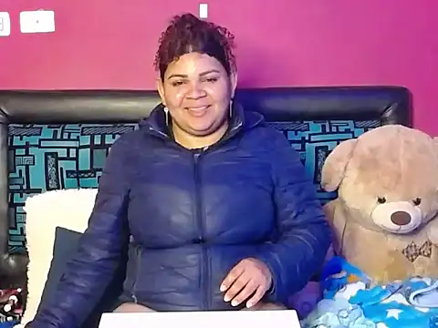 karolhot916 online show from 10/04/25, 12:56