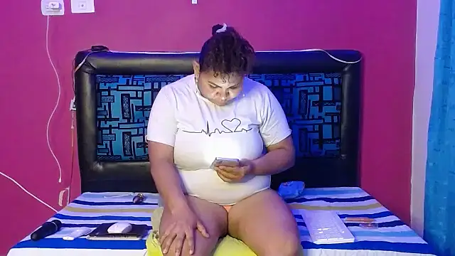 karolhot916 online show from 11/20/25, 11:14