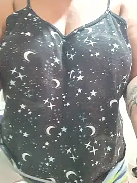 Snapshot of Gimena41 chatting on 12/04/25, 03:00 Gimena41 online show from 12/04/25, 03:00