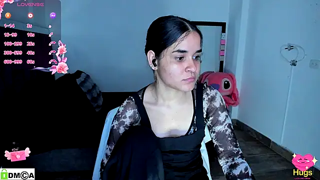 Snapshot of SweetMegan_1 chatting on 09/29/25, 10:48 SweetMegan 1 online show from 09/29/25, 10:48