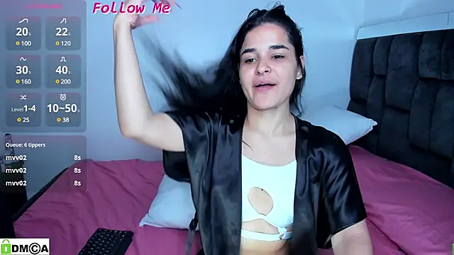 Snapshot of SweetMegan_1 chatting on 03/02/25, 03:24 SweetMegan 1 online show from 03/02/25, 03:24