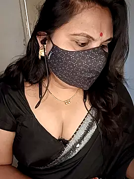 Snapshot of Love-priya chatting on 02/12/25, 07:34 Love-priya online show from 02/12/25, 07:34