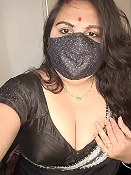 Snapshot of Love-priya chatting on 02/19/25, 06:44 Love-priya online show from 02/19/25, 06:44