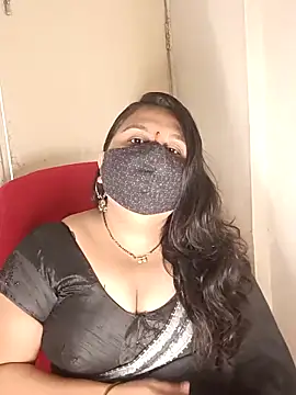 Snapshot of Love-priya chatting on 09/15/25, 07:09 Love-priya online show from 09/15/25, 07:09