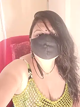 Snapshot of Love-priya chatting on 09/20/25, 08:08 Love-priya online show from 09/20/25, 08:08