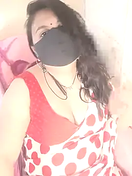 Snapshot of Love-priya chatting on 10/05/25, 09:33 Love-priya online show from 10/05/25, 09:33