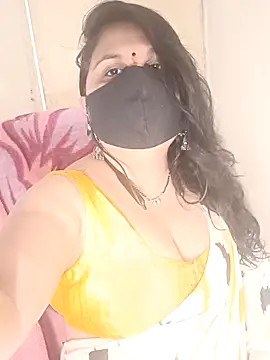Snapshot of Love-priya chatting on 09/18/25, 07:55 Love-priya online show from 09/18/25, 07:55