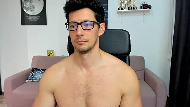 Snapshot of BrutusK08 chatting on 07/11/26, 06:24 BrutusK08 online show from 07/11/26, 06:24