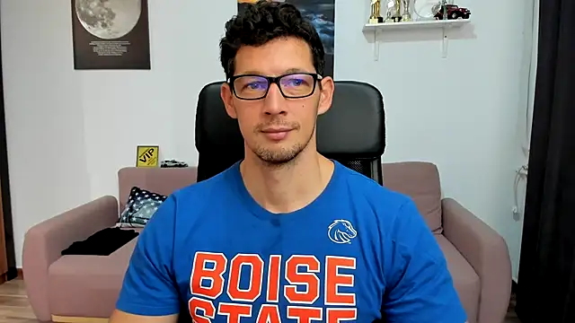 BrutusK08 online show from 11/21/25, 07:18