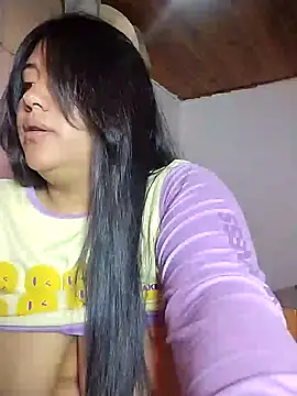 KATYGONZALEZ online show from 06/05/26, 10:37